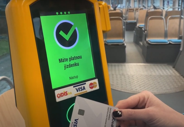 video: Nákup jízdenek ve&nbsp;vozech DPO